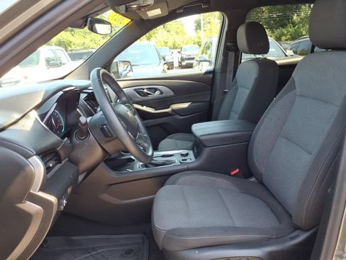 Used 2023 Chevrolet Traverse LT FWD image 19