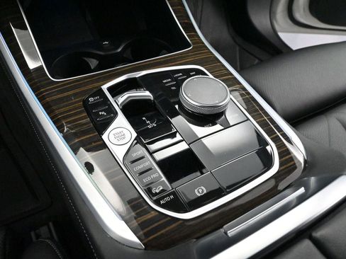 Used 2024 BMW X5 xDrive40i w/ Premium Package image 20