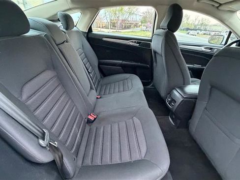 Used 2020 Ford Fusion SE image 17