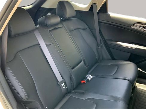 Certified 2026 Kia Sportage EX FWD image 40
