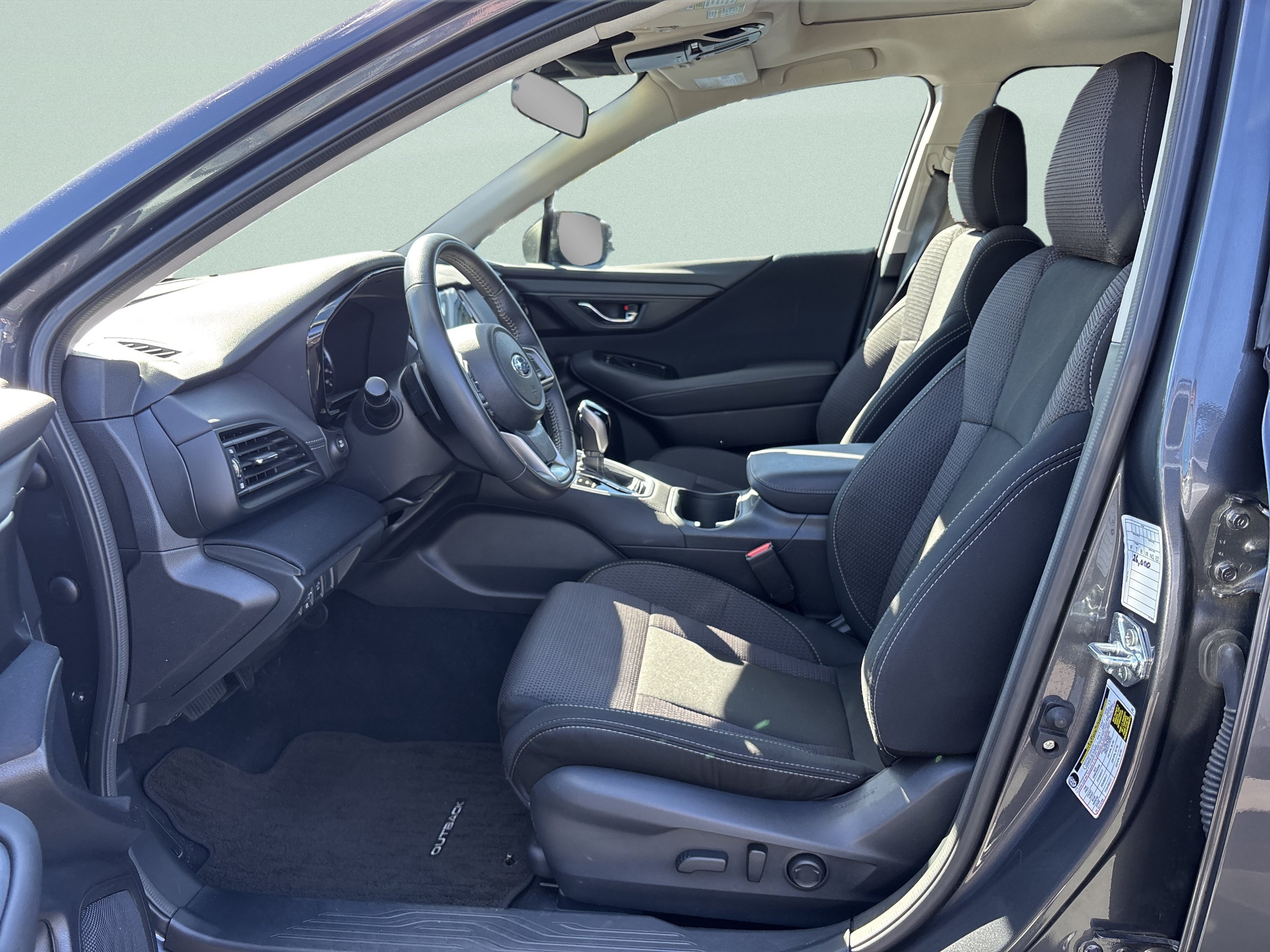 Used 2025 Subaru Outback Premium AWD/4WD image 12
