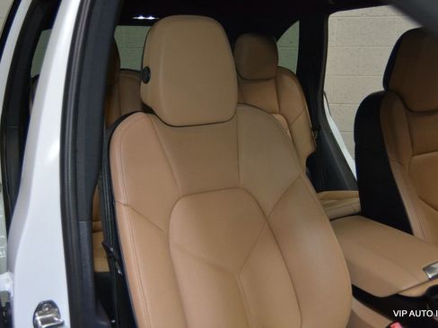 Used 2016 Porsche Cayenne image 14