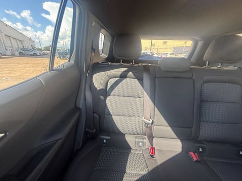 Used 2025 Chevrolet Equinox LT FWD image 40