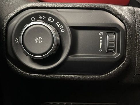 Used 2023 Jeep Wrangler Unlimited Rubicon image 38