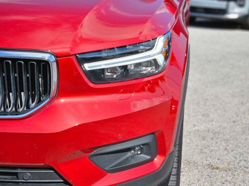Used 2021 Volvo XC40 T5 Momentum w/ Protection Package Premier image 10