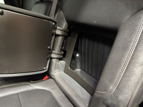 Used 2023 GMC Sierra 3500 SLT w/ SLT Convenience Package image 13