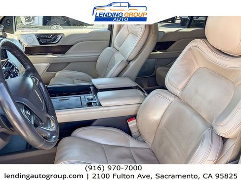 Used 2018 Lincoln Navigator L Reserve w/ Technology Package AWD/4WD image 16