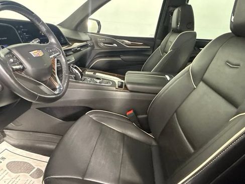 Used 2024 Cadillac Escalade ESV Premium Luxury RWD image 13
