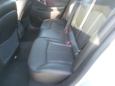 Used 2011 Buick LaCrosse CXL image 34