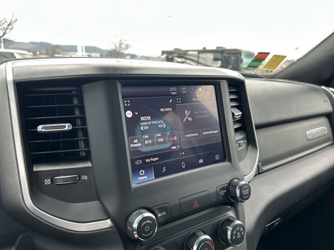 Used 2024 RAM 2500 Big Horn w/ Bed Utility Group image 28