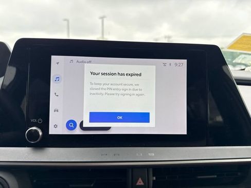 Used 2024 Toyota Prius Prime FWD image 18