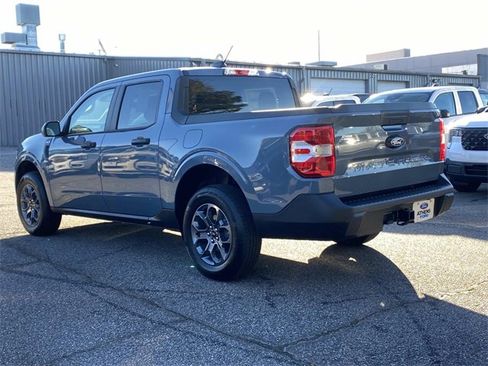 New 2025 Ford Maverick XLT image 4