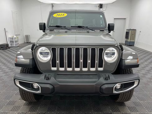 Used 2018 Jeep Wrangler Unlimited Sahara image 16
