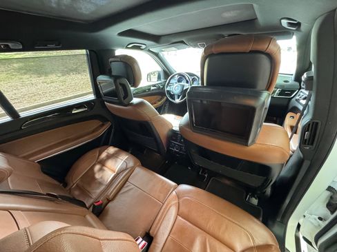 Used 2018 Mercedes-Benz GLS 550 4MATIC image 29