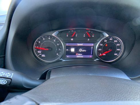 Used 2022 GMC Terrain SLT w/ Infotainment Package II AWD/4WD image 17