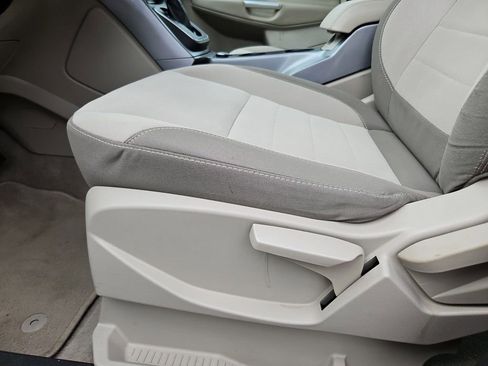 Used 2014 Ford C-MAX SE image 21