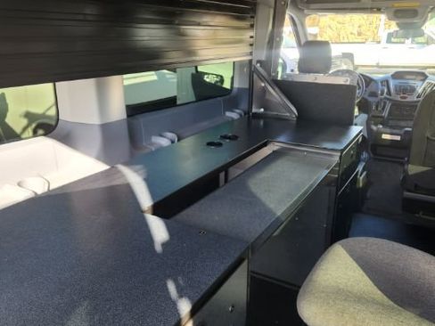 Used 2018 Ford Transit 150 XLT image 9