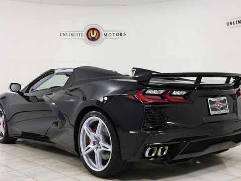 Used 2025 Chevrolet Corvette Stingray Premium Conv w/ Z51 Performance Package RWD image 4