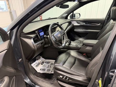 Used 2020 Cadillac XT6 Premium Luxury AWD/4WD image 12