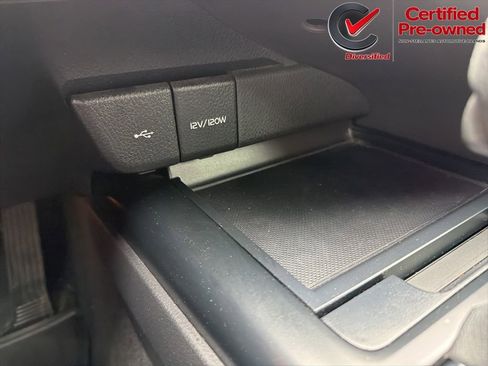 Used 2020 Toyota Camry LE FWD image 56