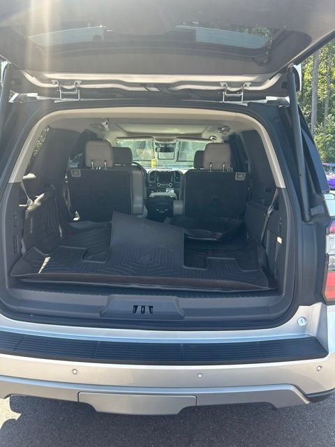 Used 2019 Ford Expedition Limited w/ Equipment Group 302A RWD image 6