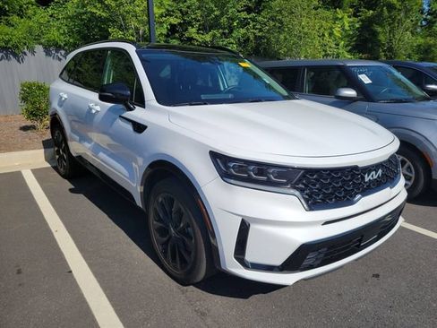 Certified 2023 Kia Sorento SX FWD image 3
