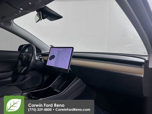 Used 2020 Tesla Model 3 Performance image 27