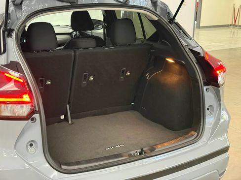 Used 2024 Nissan Kicks SR w/ Exterior Package FWD image 9