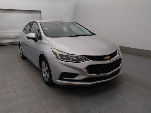 Used 2017 Chevrolet Cruze LS FWD image 13