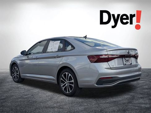 Used 2025 Volkswagen Jetta Sport FWD image 8
