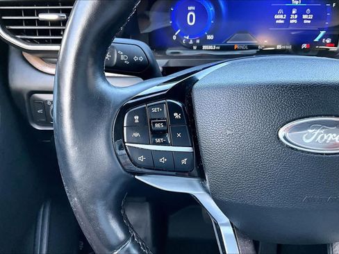 Used 2022 Ford Explorer Platinum w/ Equipment Group 601A AWD/4WD image 24