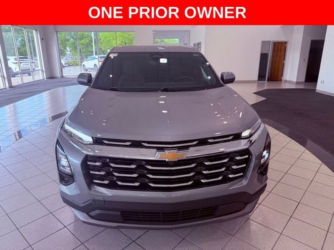 Used 2026 Chevrolet Equinox LT w/ Convenience Package II FWD image 2