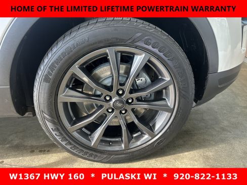 Used 2018 Ford Explorer XLT w/ Equipment Group 202A AWD/4WD image 2