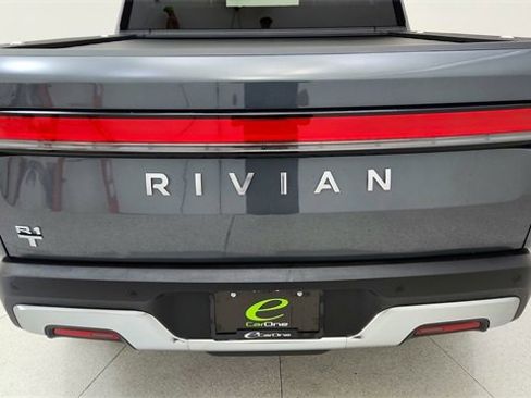 Used 2025 Rivian R1T Adventure image 11