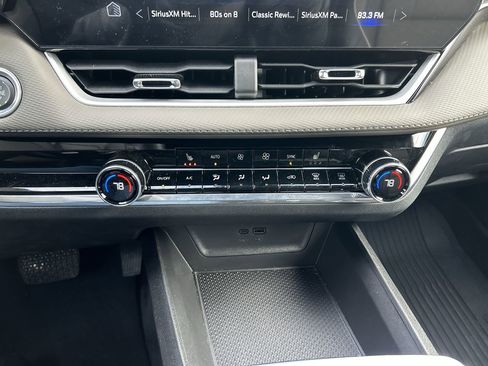 Used 2026 Chevrolet Equinox LT w/ Convenience Package II image 28