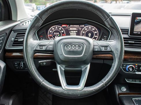 Used 2018 Audi Q5 2.0T Premium Plus w/ Premium Plus Package AWD/4WD image 9