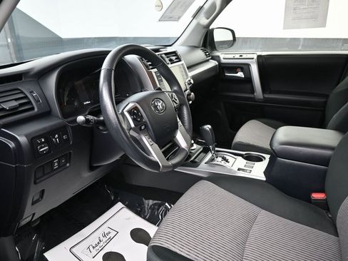 Used 2024 Toyota 4Runner SR5 image 31