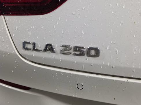 Used 2025 Mercedes-Benz CLA 250 image 32