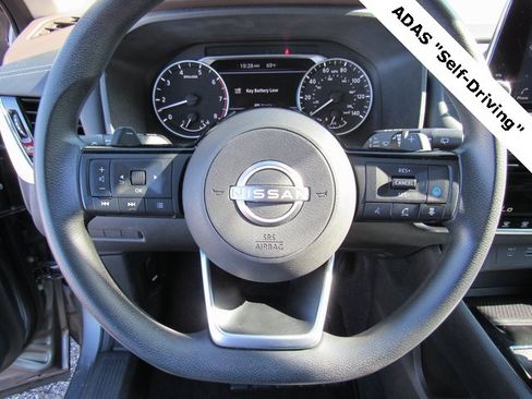 Used 2022 Nissan Rogue SV image 20