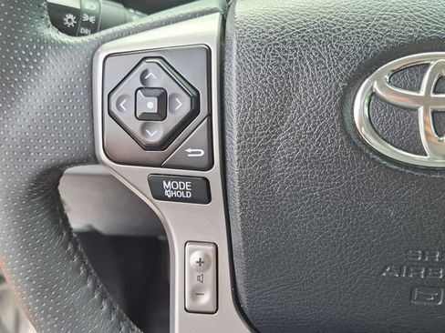 Used 2017 Toyota 4Runner SR5 RWD image 17