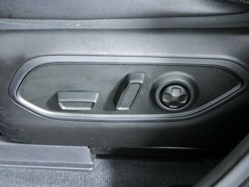 Certified 2024 Jeep Grand Cherokee L Limited AWD/4WD image 19