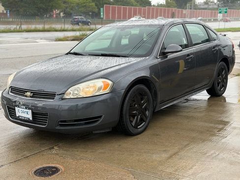 Used 2010 Chevrolet Impala LS FWD image 1