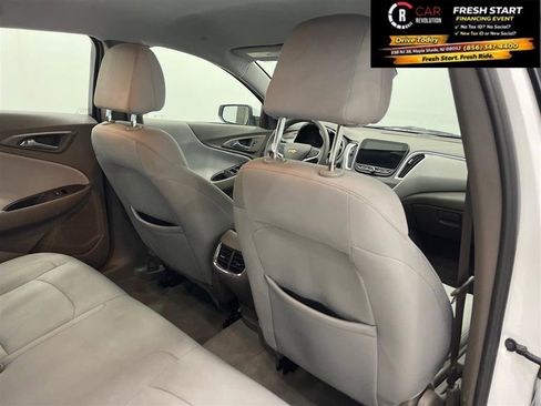Used 2022 Chevrolet Malibu LT FWD image 41