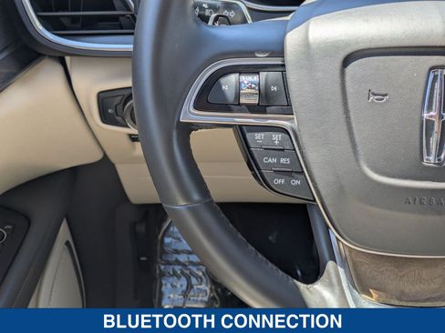 Used 2019 Lincoln Nautilus Select w/ Class II Trailer Tow Package FWD image 24