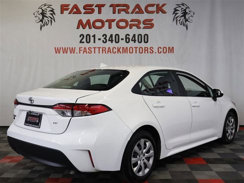 Used 2024 Toyota Corolla LE image 6