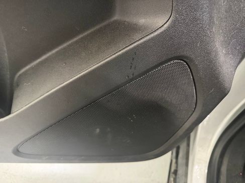Used 2019 Chevrolet Equinox LS w/ LS Convenience Package FWD image 12