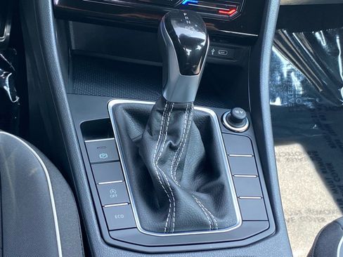 Certified 2025 Volkswagen Jetta Sport FWD image 12