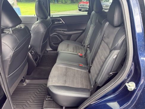 Used 2022 Mitsubishi Outlander SE AWD/4WD image 13