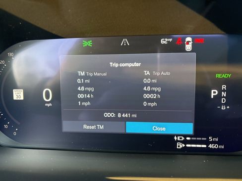 Certified 2025 Volvo XC90 T8 Ultra w/ Lounge Package image 29