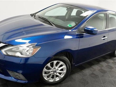 Used 2016 Nissan Sentra SV w/ Style Package image 2